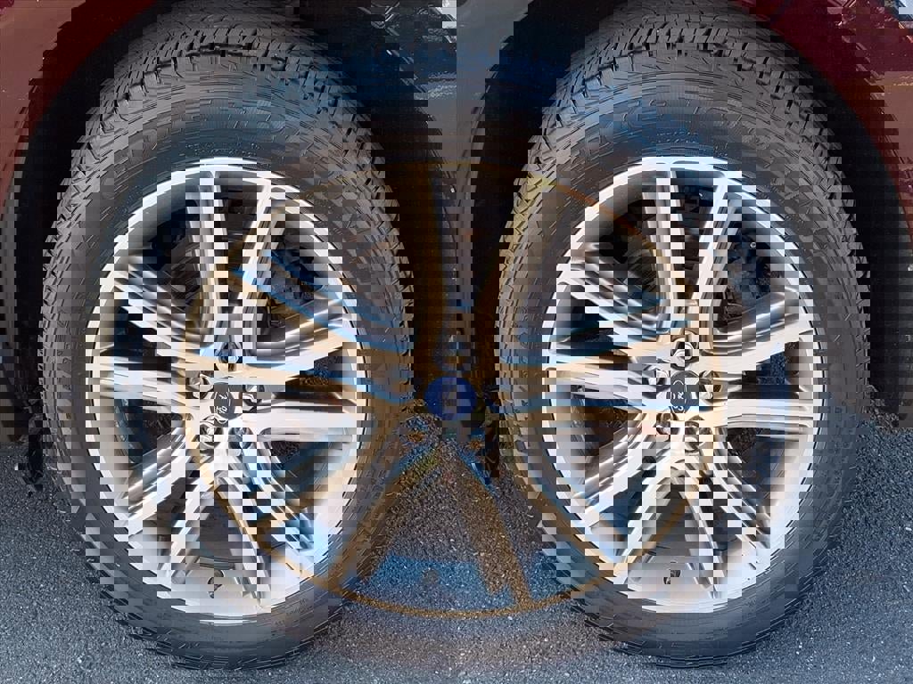 Certified 2019 Ford Edge Titanium w/ Cold Weather Package image 8