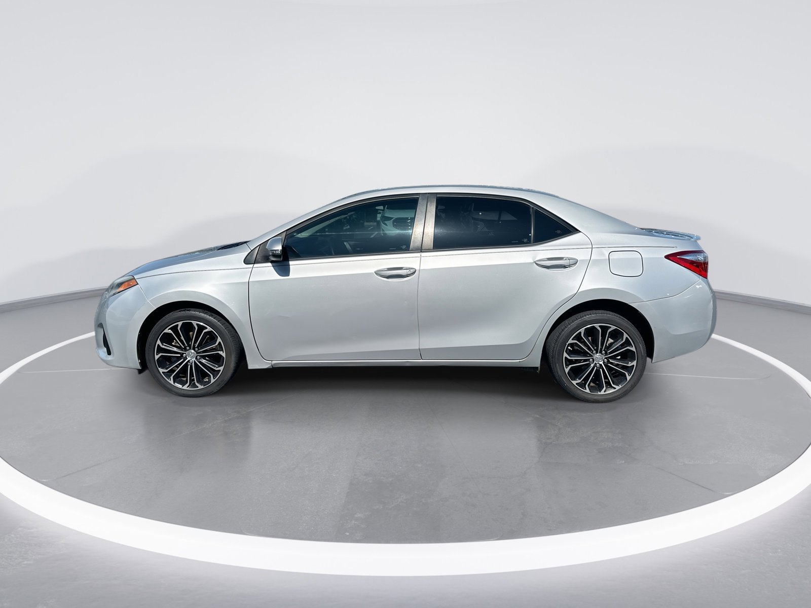 Used 2016 Toyota Corolla S FWD image 6