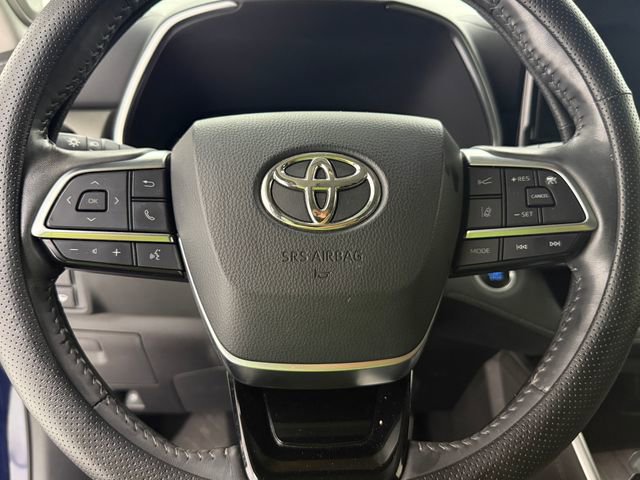 Used 2021 Toyota Highlander Limited FWD image 9