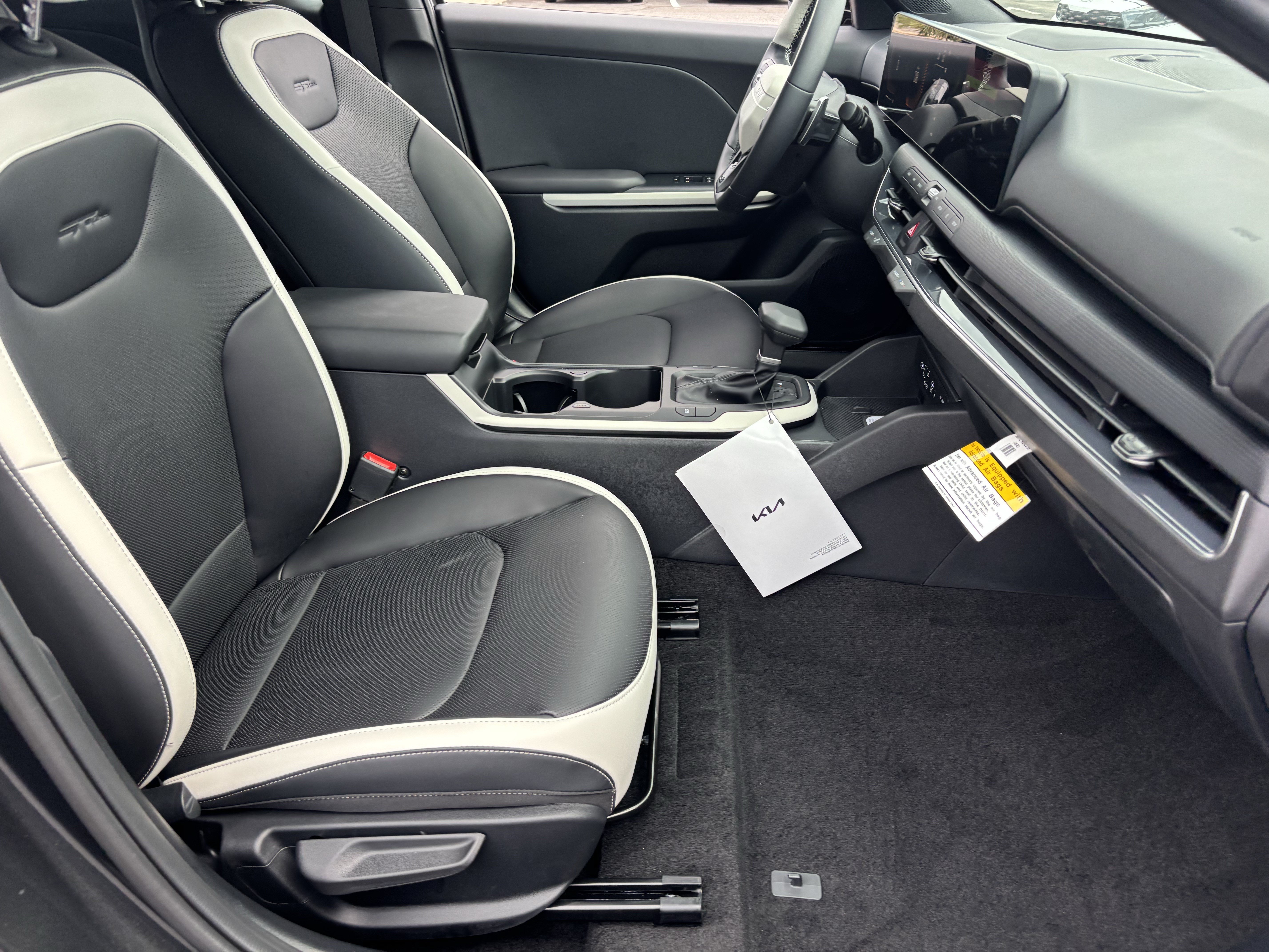 New 2026 Kia K4 GT-Line w/ GT-Line Sunroof Package FWD image 9
