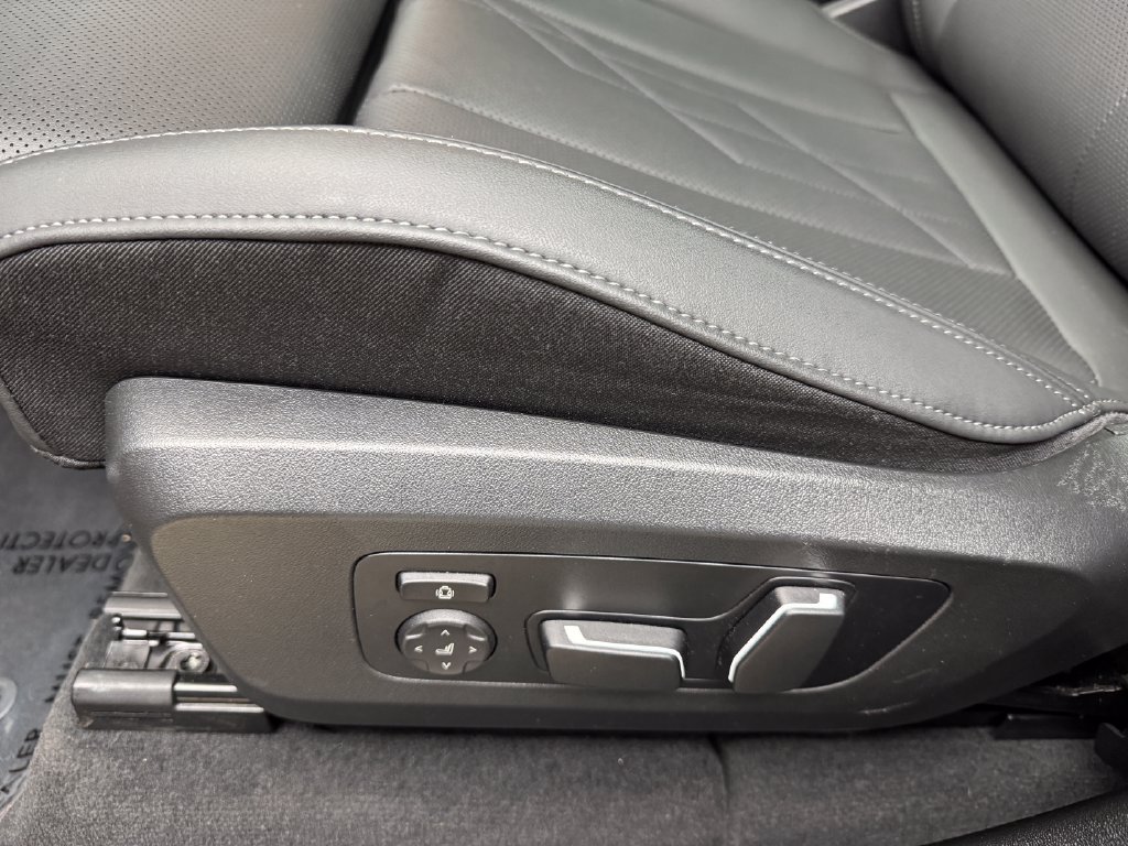 Certified 2025 BMW X3 xDrive30i AWD/4WD image 12