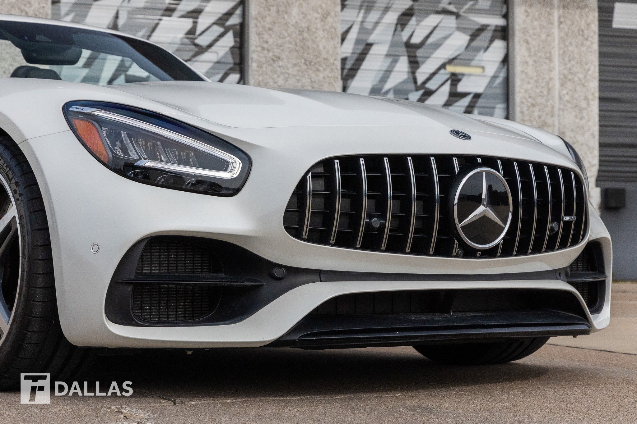 Used 2021 Mercedes-Benz AMG GT Roadster image 2