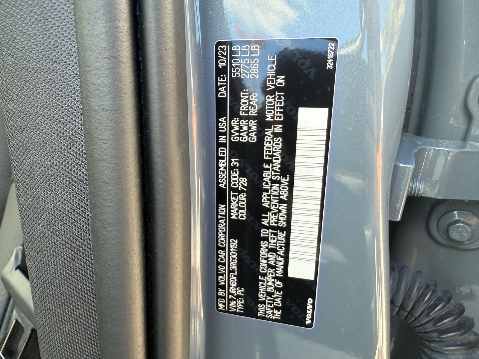 Used 2024 Volvo S60 T8 Plus w/ Climate Package image 32