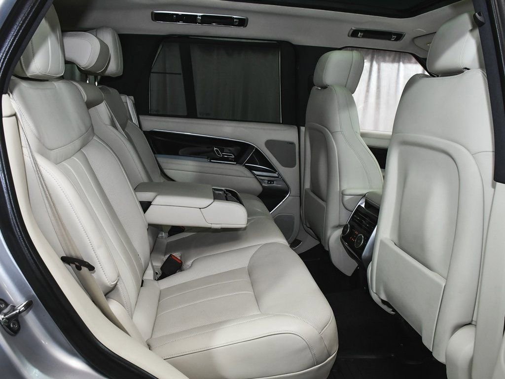 Used 2025 Land Rover Range Rover SE AWD/4WD image 67