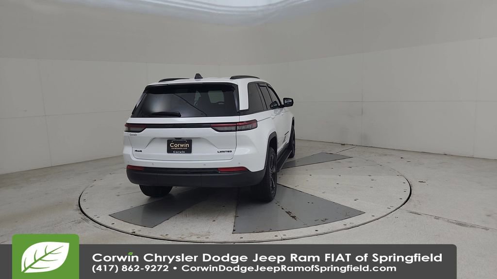 Certified 2025 Jeep Grand Cherokee Limited w/ Black Appearance Package AWD/4WD image 12