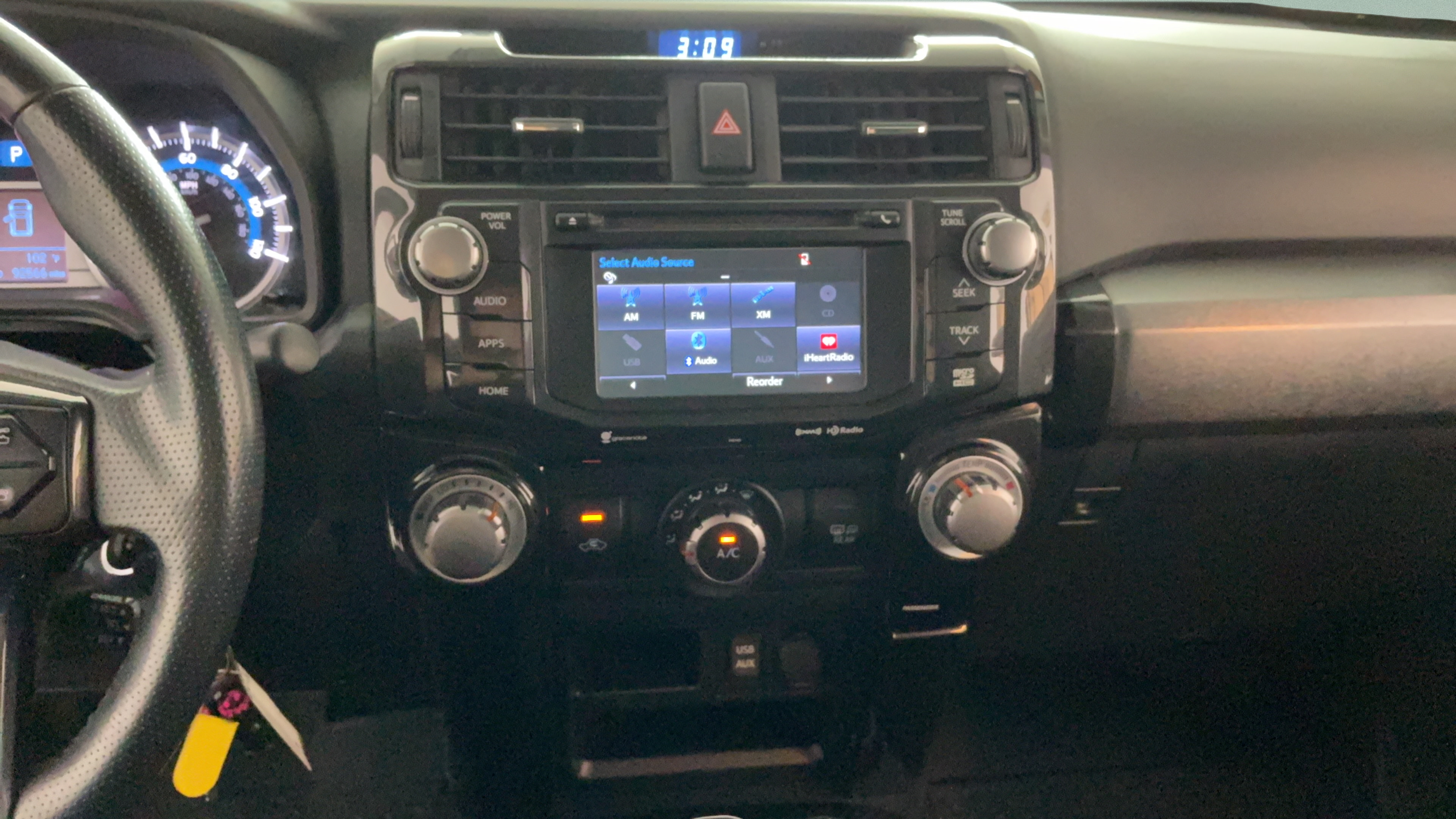 Used 2018 Toyota 4Runner TRD Off-Road w/ TRD Performance Package AWD/4WD image 13