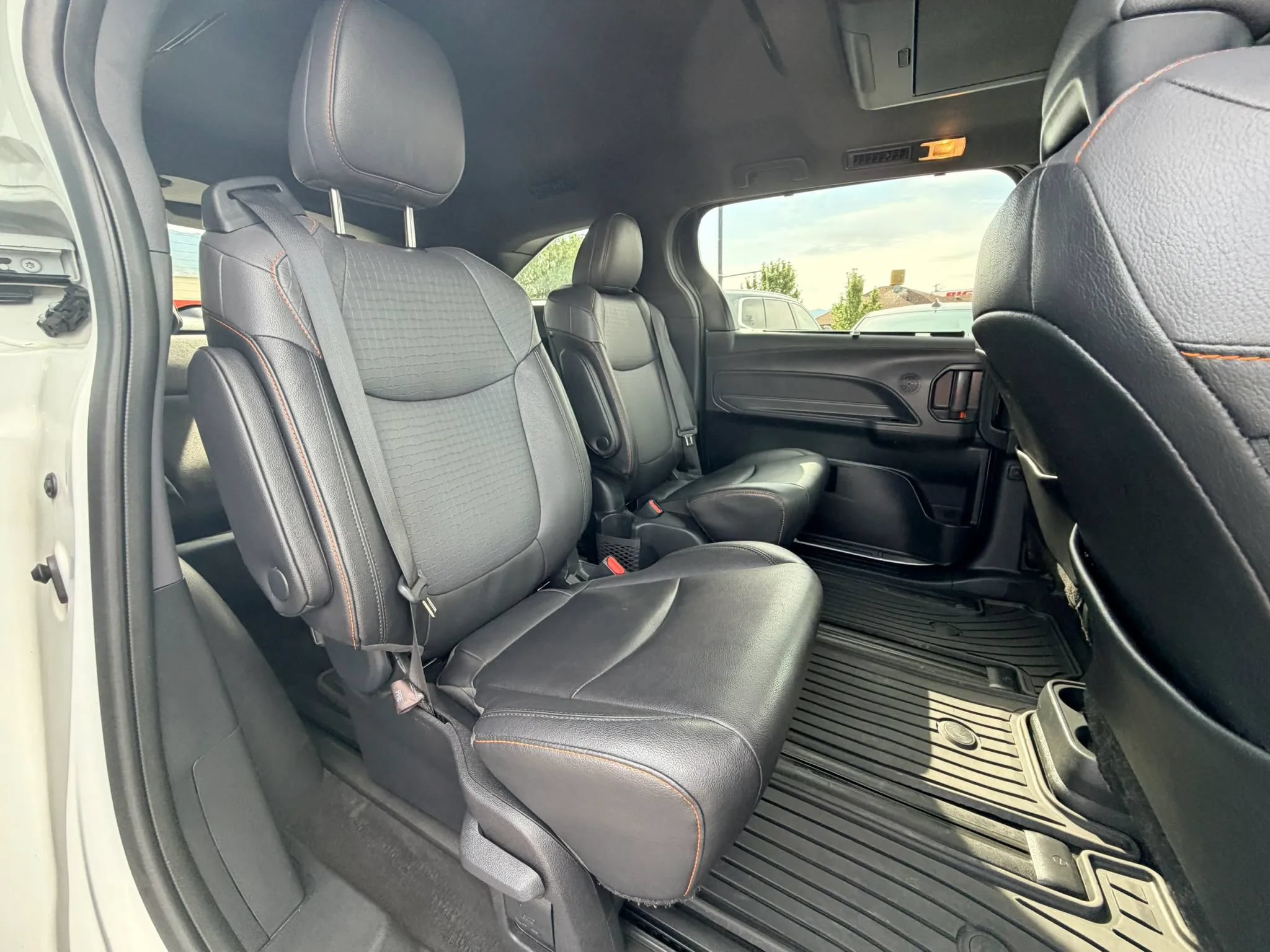 Used 2023 Toyota Sienna XSE w/ XSE Plus Package AWD/4WD image 22