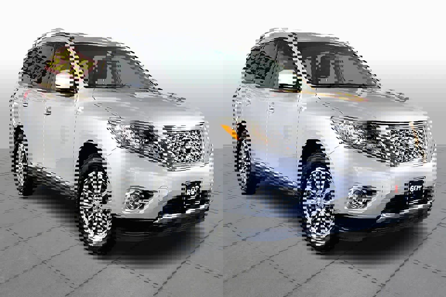 Used 2015 Nissan Pathfinder SL w/ Trailer Tow Package image 2