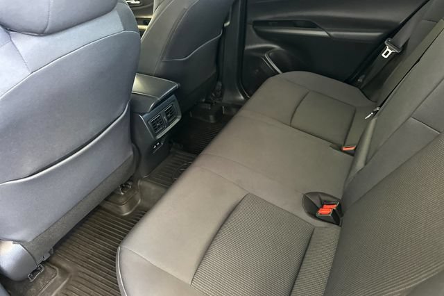 Used 2023 Toyota Venza LE AWD/4WD image 16