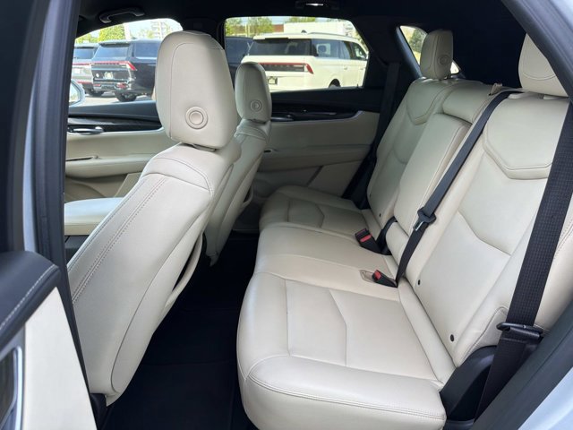 Used 2018 Cadillac XT5 FWD image 17