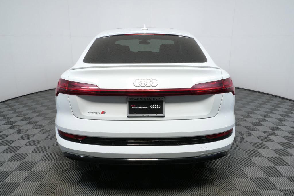 Certified 2022 Audi e-tron S Premium Plus w/ 21" Black Optic Package image 26