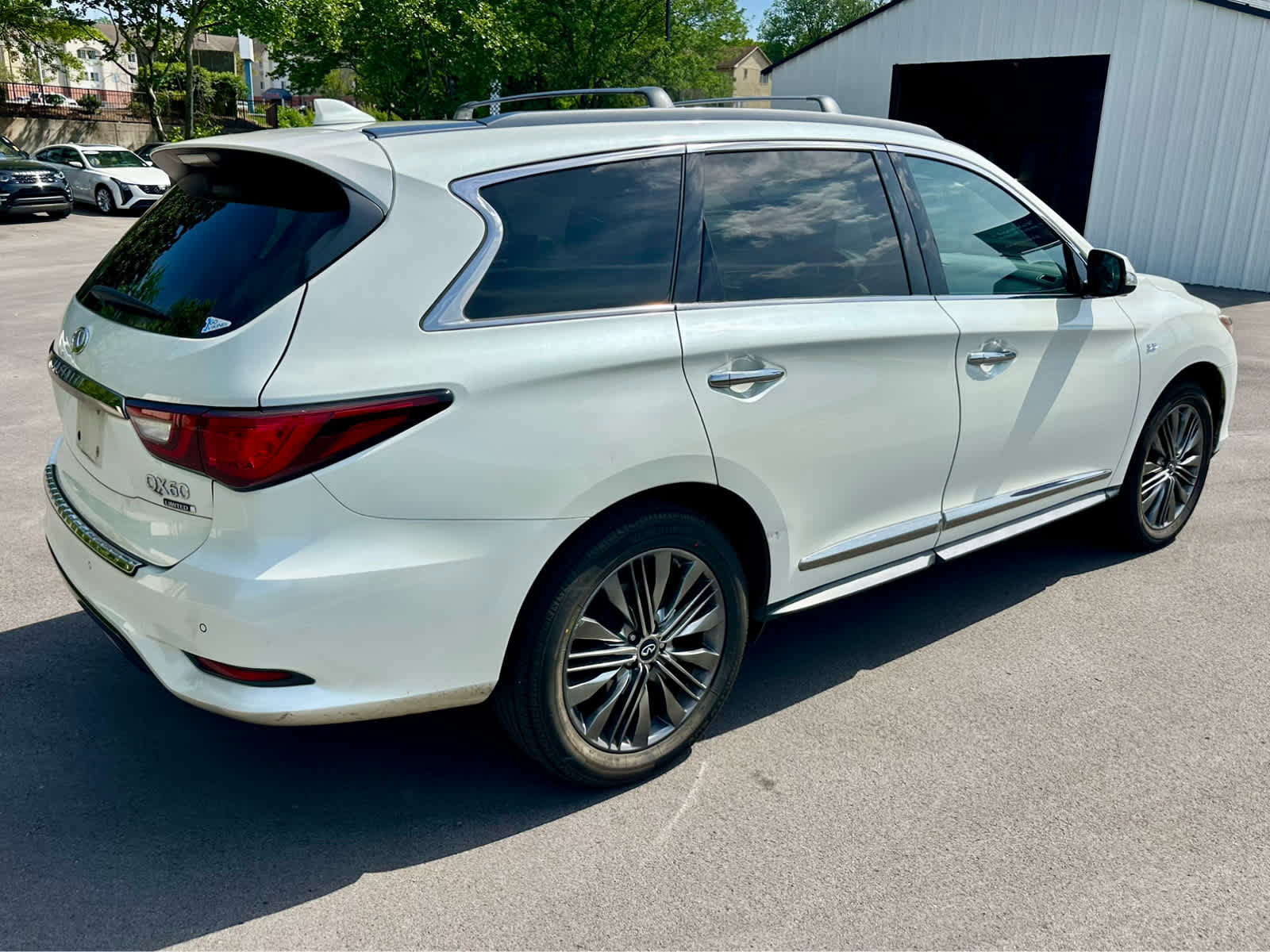 Used 2019 INFINITI QX60 Luxe w/ Limited Package FWD image 5