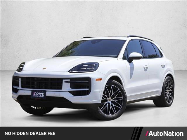Used 2024 Porsche Cayenne AWD/4WD image 1