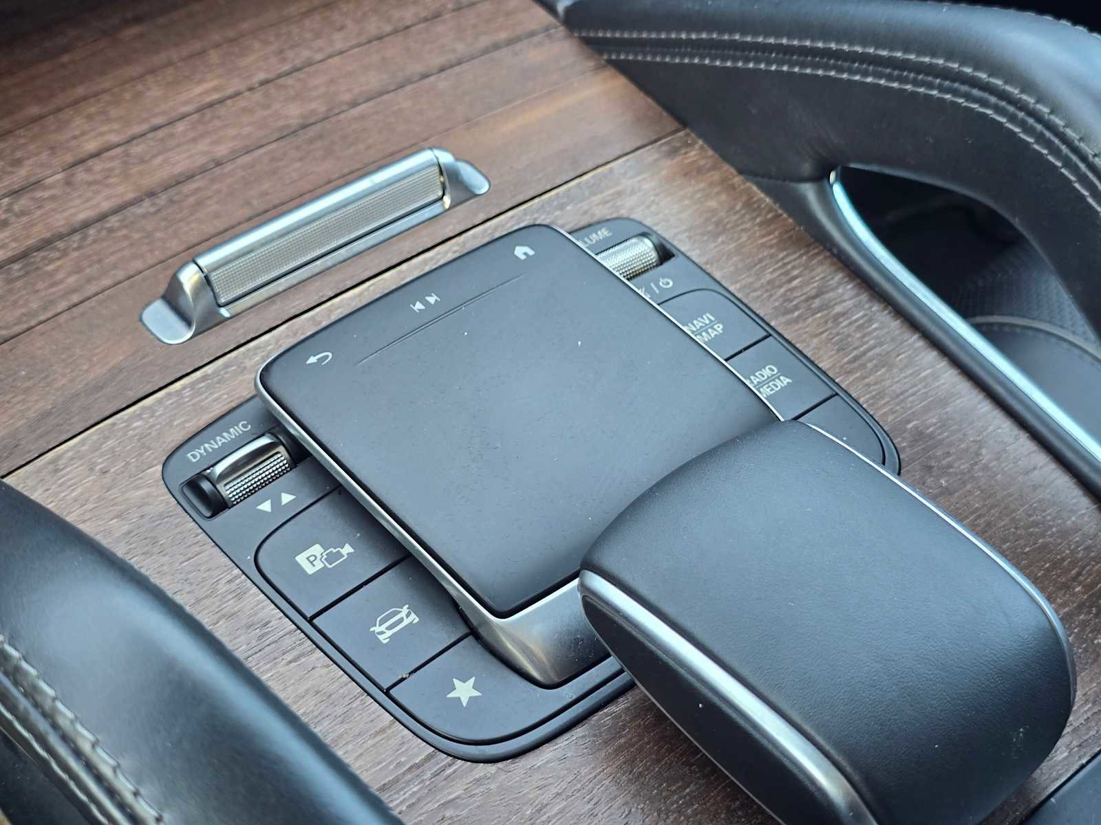 Used 2021 Mercedes-Benz GLS 580 4MATIC image 37