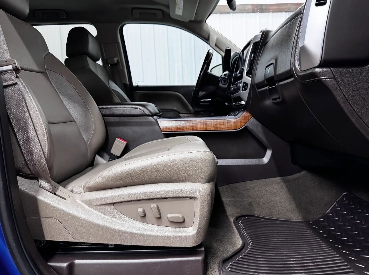 Used 2016 GMC Sierra 2500 SLT w/ Duramax Plus Package image 14