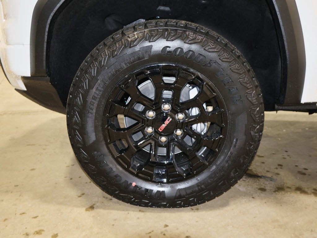 New 2026 GMC Canyon Elevation w/ Convenience Package image 32