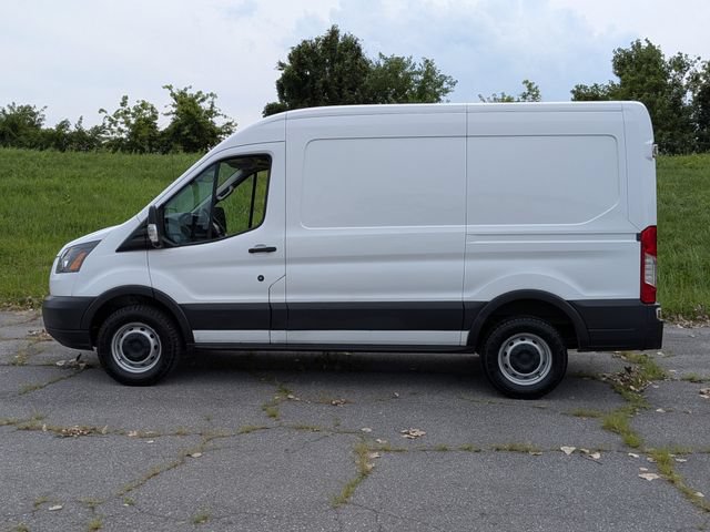 Used 2018 Ford Transit 250 130 Medium Roof RWD image 3