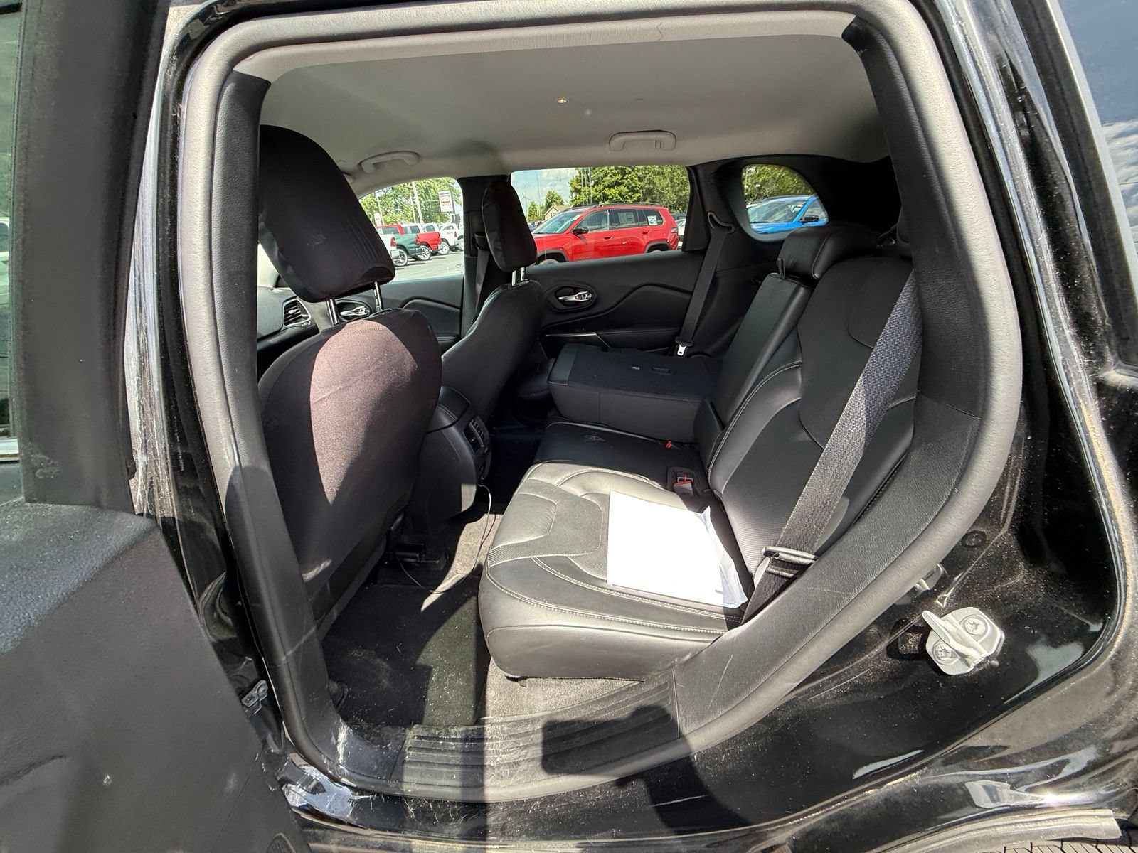 Used 2020 Jeep Cherokee Limited AWD/4WD image 9