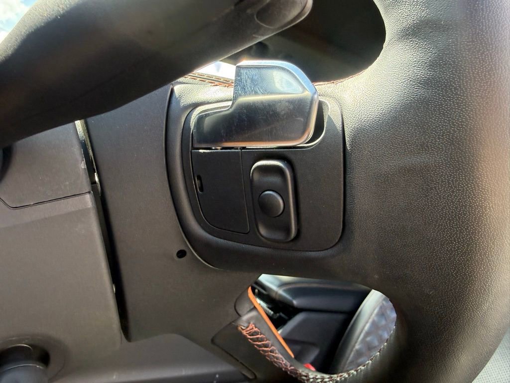Used 2022 Jeep Grand Cherokee Summit AWD/4WD image 16