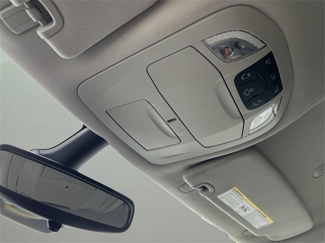 Used 2024 Chrysler Pacifica Touring-L image 11