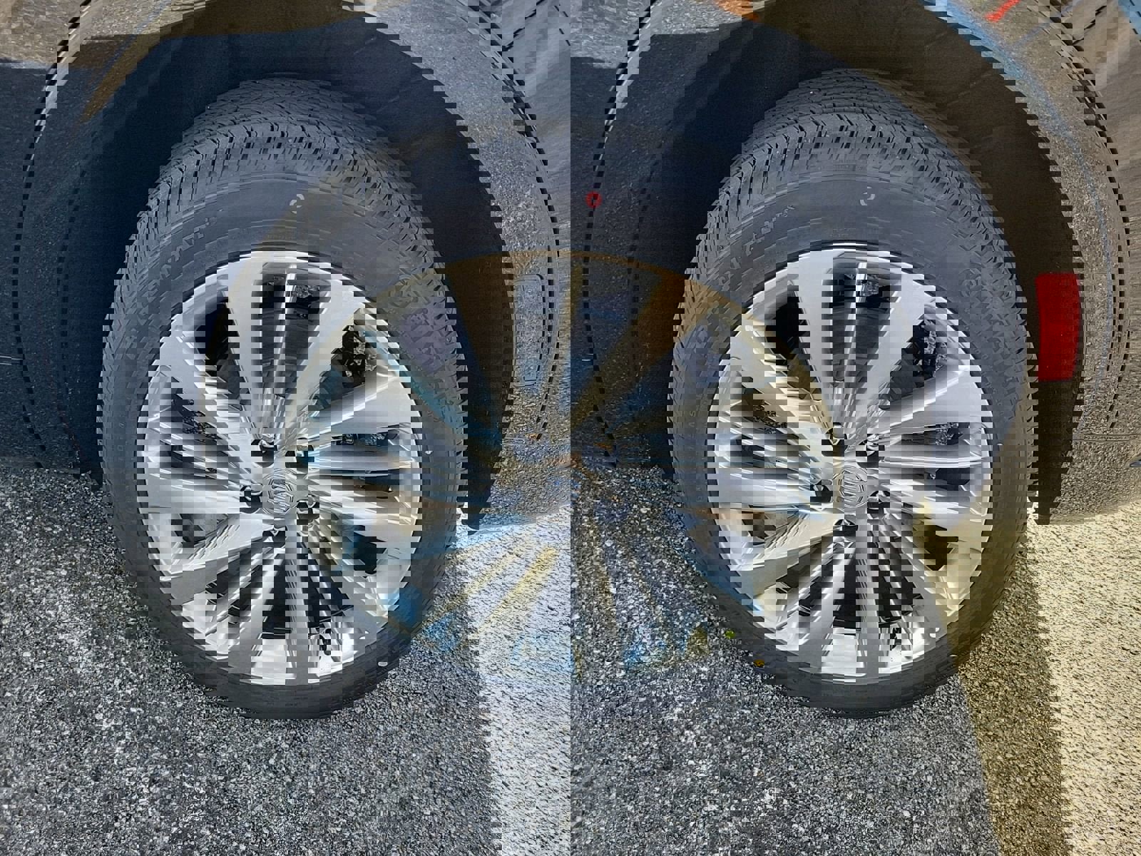 New 2026 Buick Envision Avenir image 8