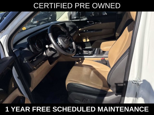 Used 2024 Kia Carnival EX FWD image 14