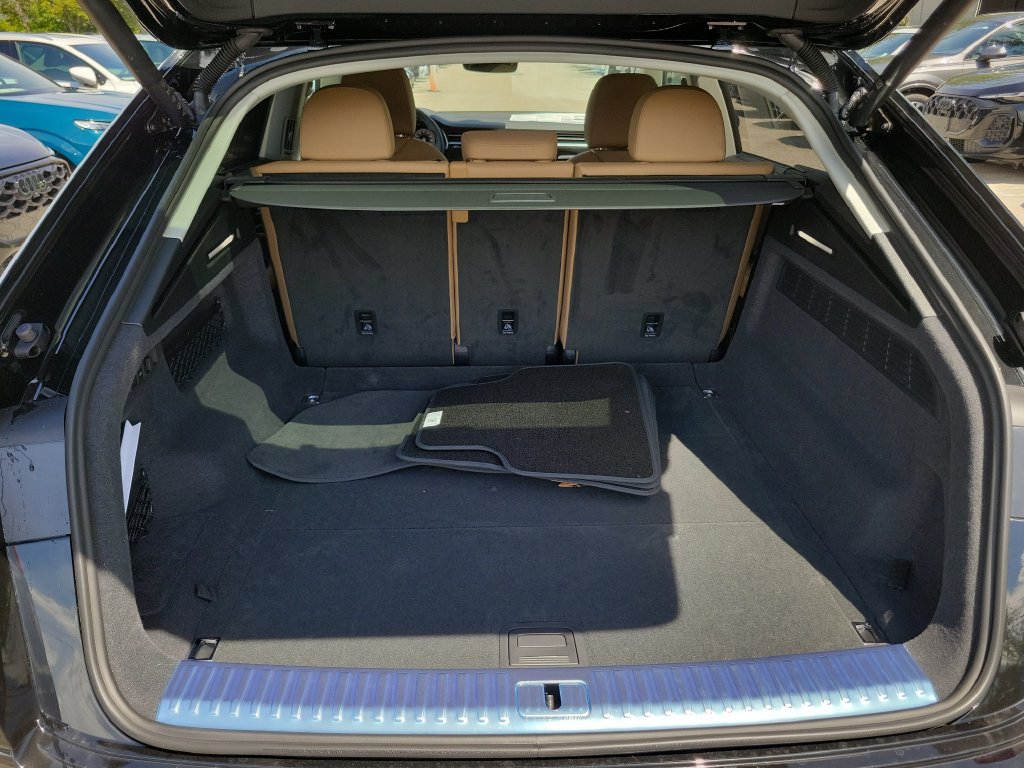 New 2027 Audi Q8 Premium Plus AWD/4WD image 30