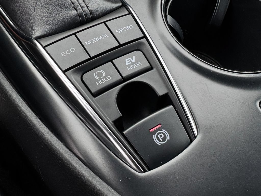Used 2019 Toyota Camry SE FWD image 23