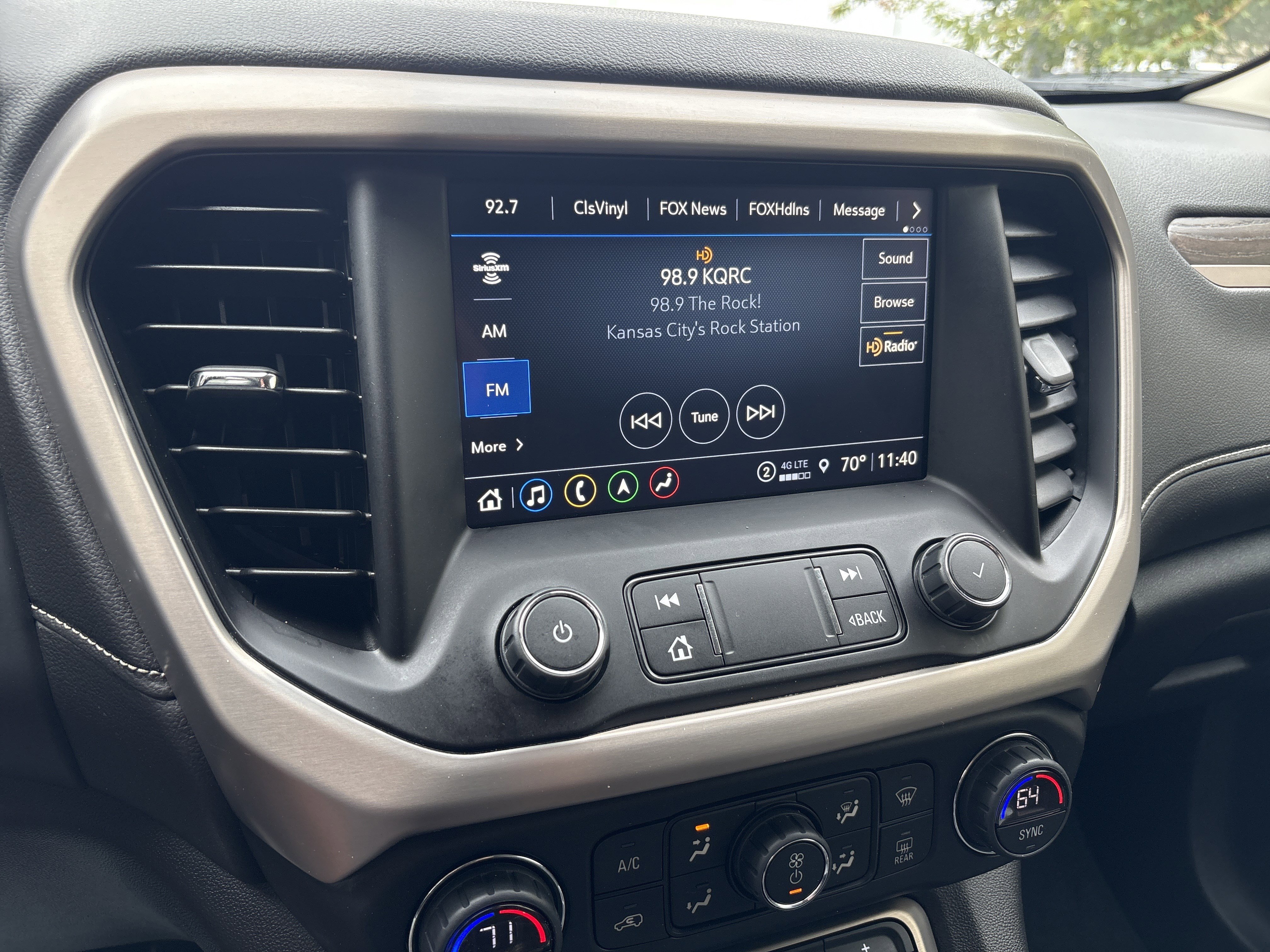 Used 2021 GMC Acadia Denali w/ Denali Technology Package image 23