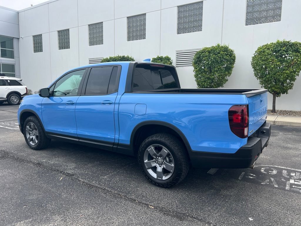 Used 2025 Honda Ridgeline TrailSport image 6