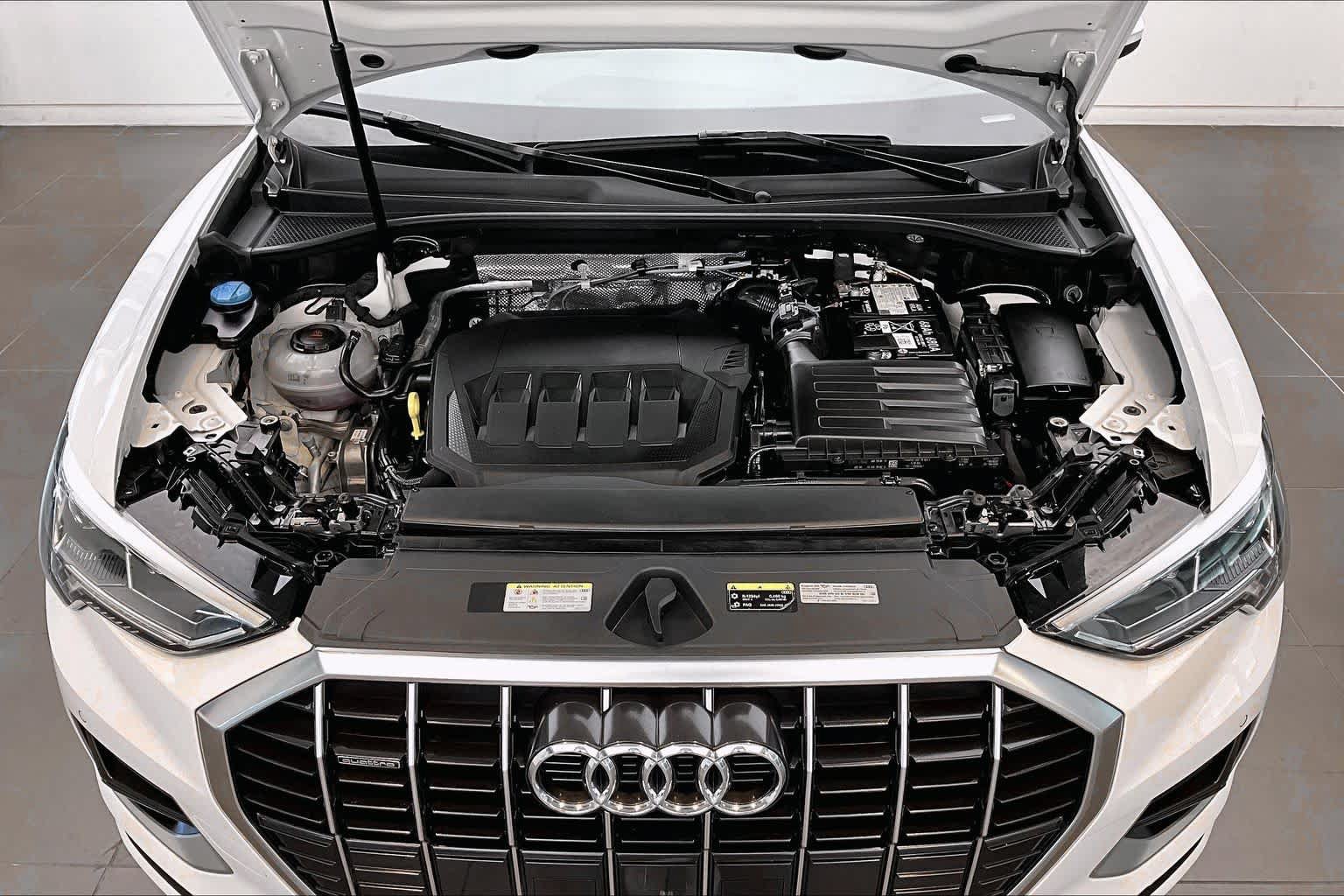 Used 2024 Audi Q3 2.0T Premium w/ Convenience Package AWD/4WD image 30