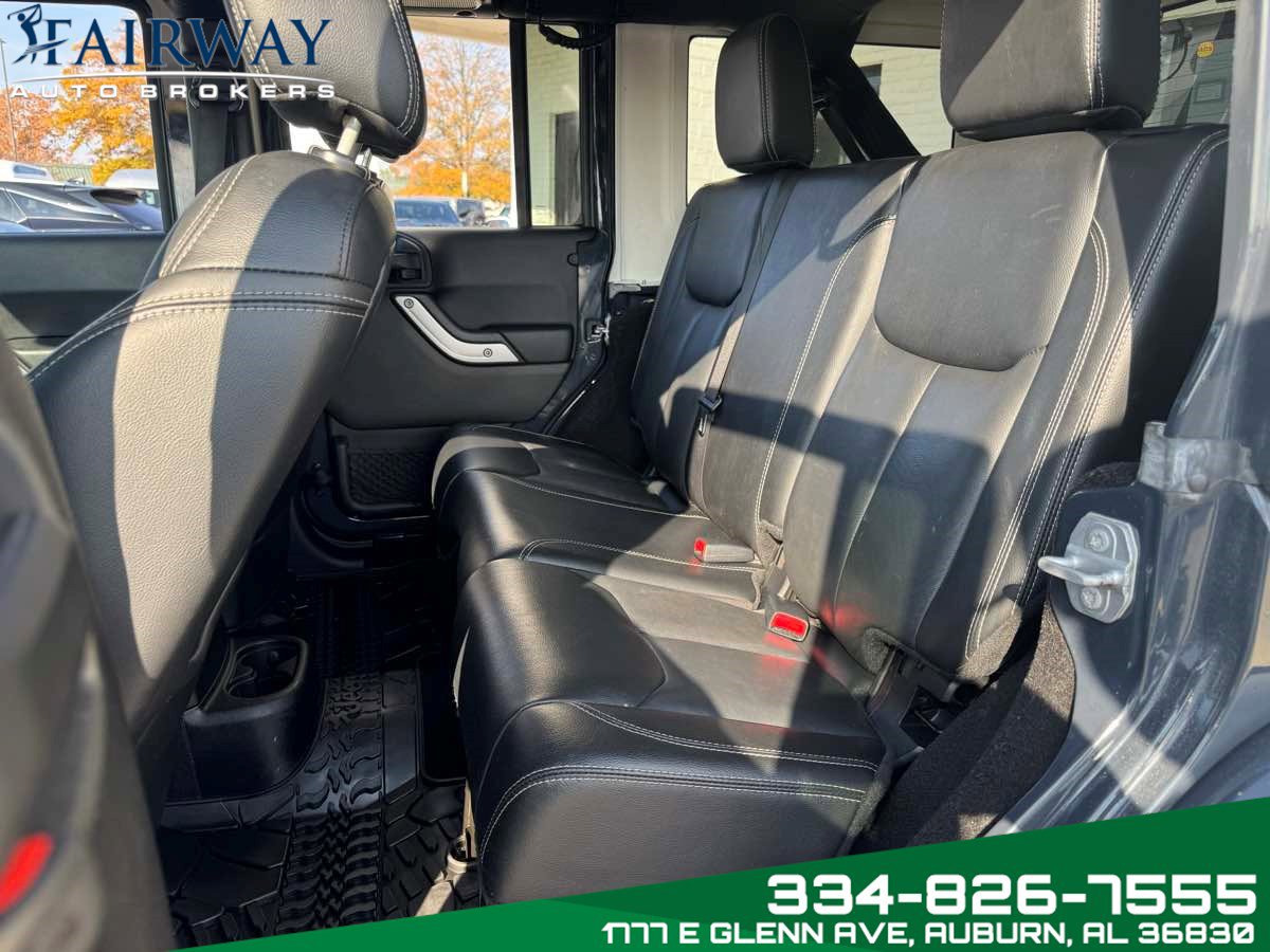 Used 2016 Jeep Wrangler Unlimited Sahara w/ Max Tow Package image 11