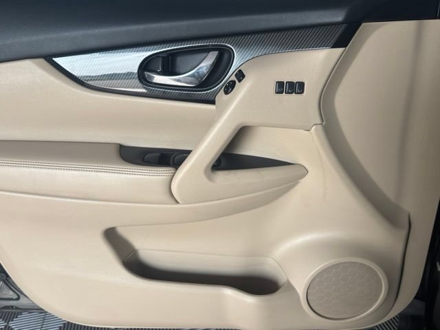 Used 2018 Nissan Rogue SL w/ Premium Package AWD/4WD image 18