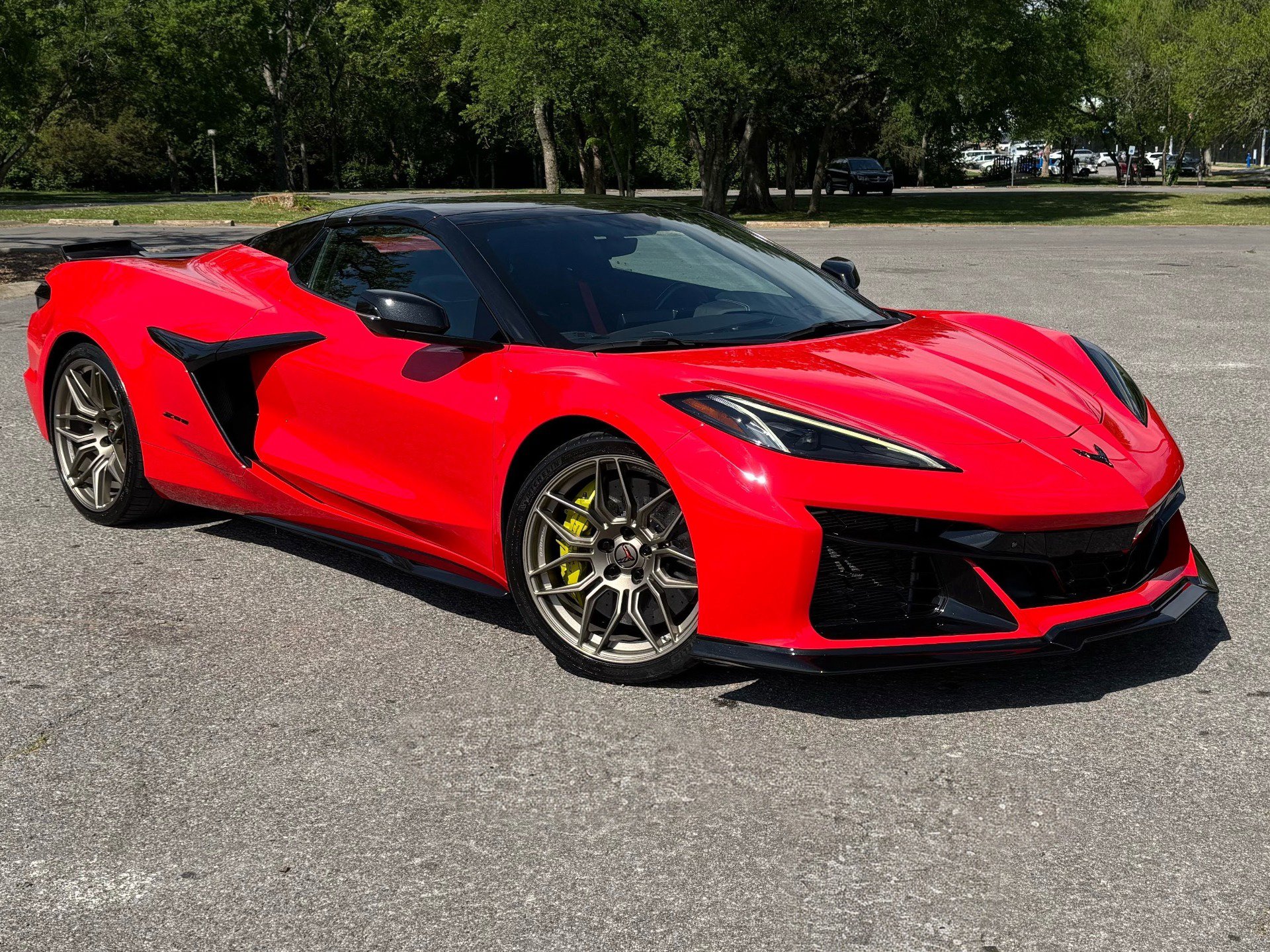 Used 2023 Chevrolet Corvette Z06 w/ Stealth Interior Trim Package RWD image 1