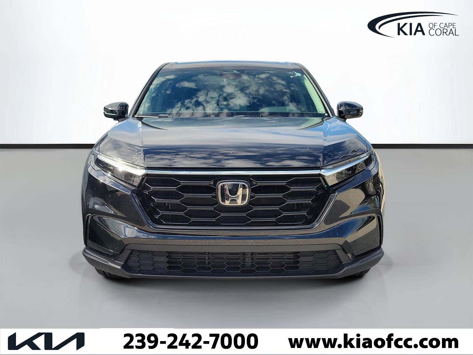 Used 2025 Honda CR-V EX image 2