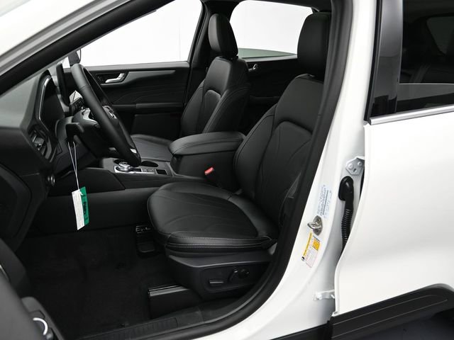 New 2026 Ford Escape SE w/ PHEV Premium Package FWD image 12