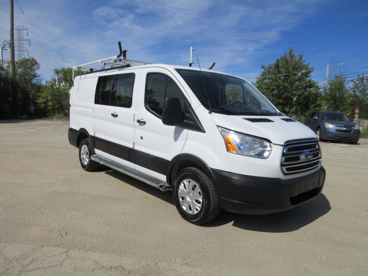 Used 2019 Ford Transit 250 130 Low Roof w/ Exterior Upgrade Package RWD image 2