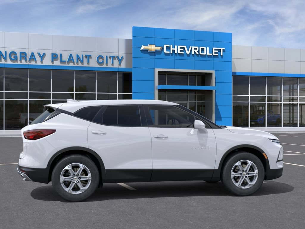 New 2025 Chevrolet Blazer LT w/ Driver Confidence Package FWD image 5