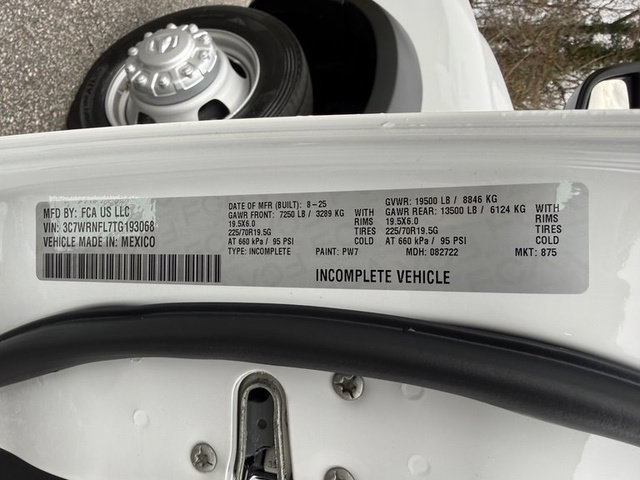 New 2026 RAM 5500 Tradesman AWD/4WD image 30