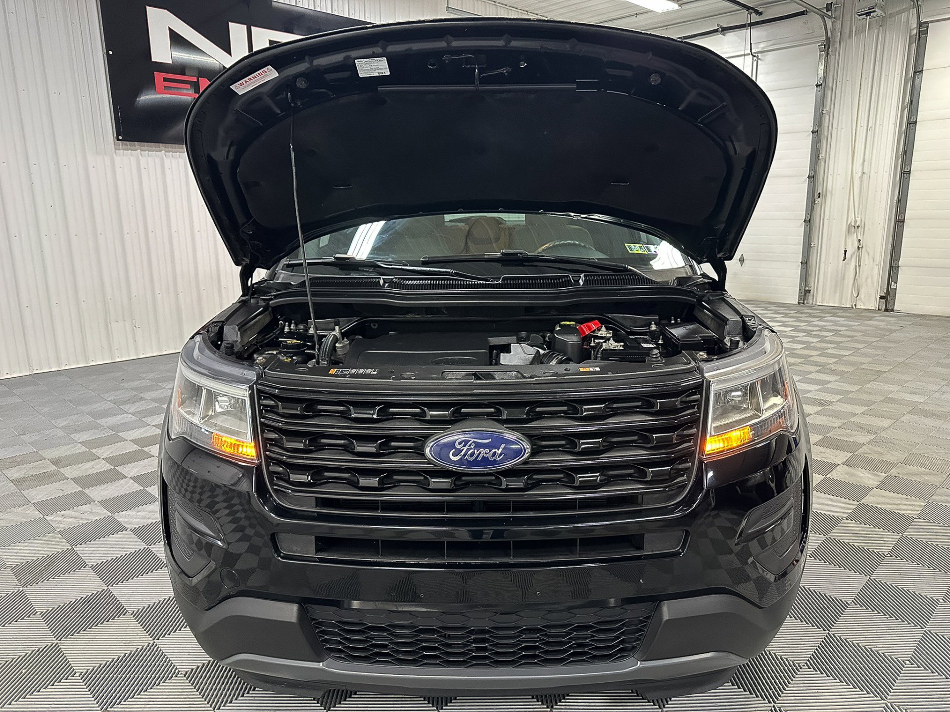 Used 2017 Ford Explorer XLT image 46