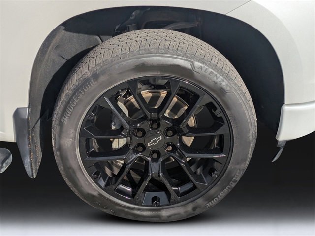 Used 2023 Chevrolet Silverado 1500 High Country w/ Technology Package image 10