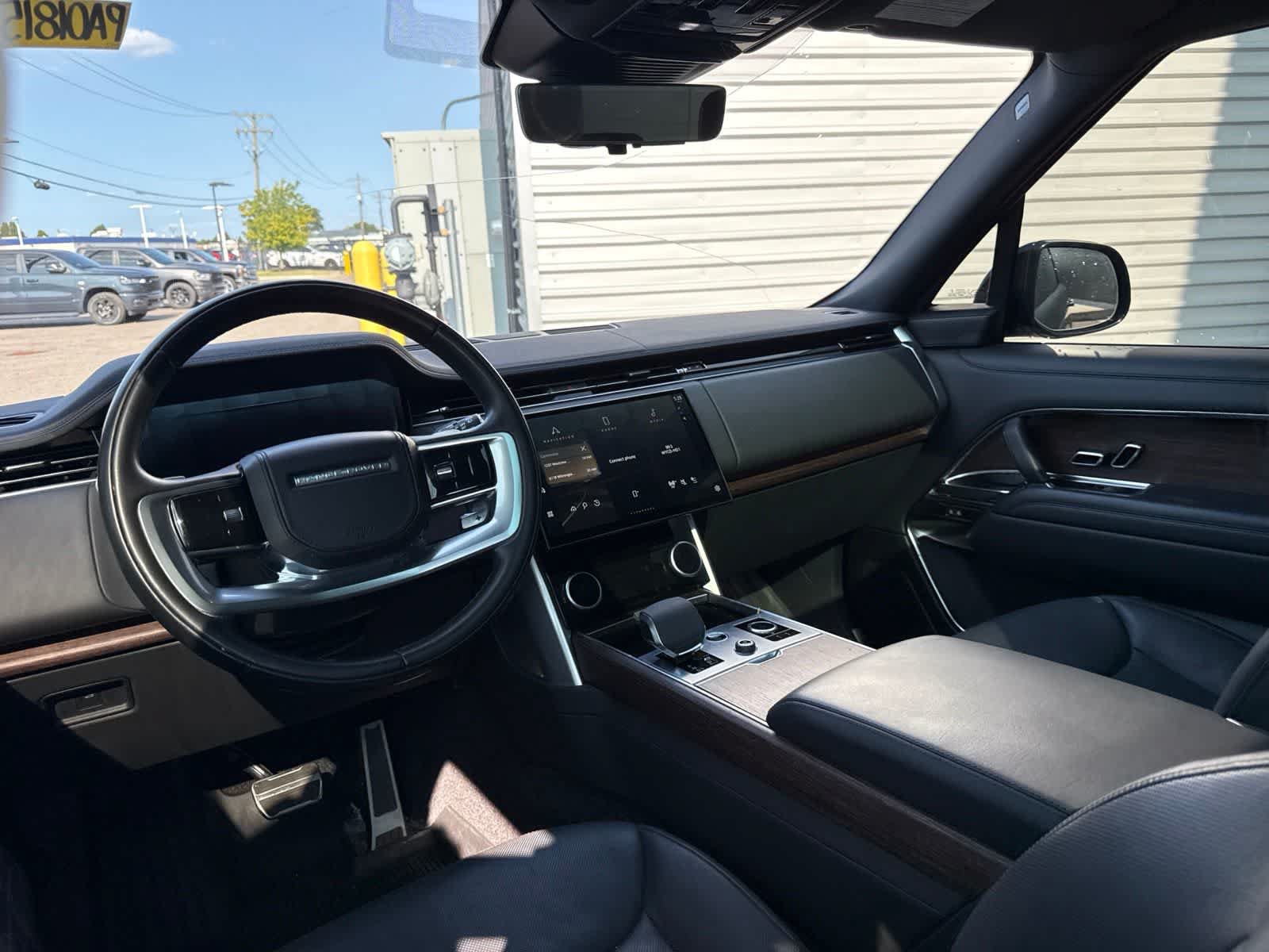 Used 2023 Land Rover Range Rover SE AWD/4WD image 11