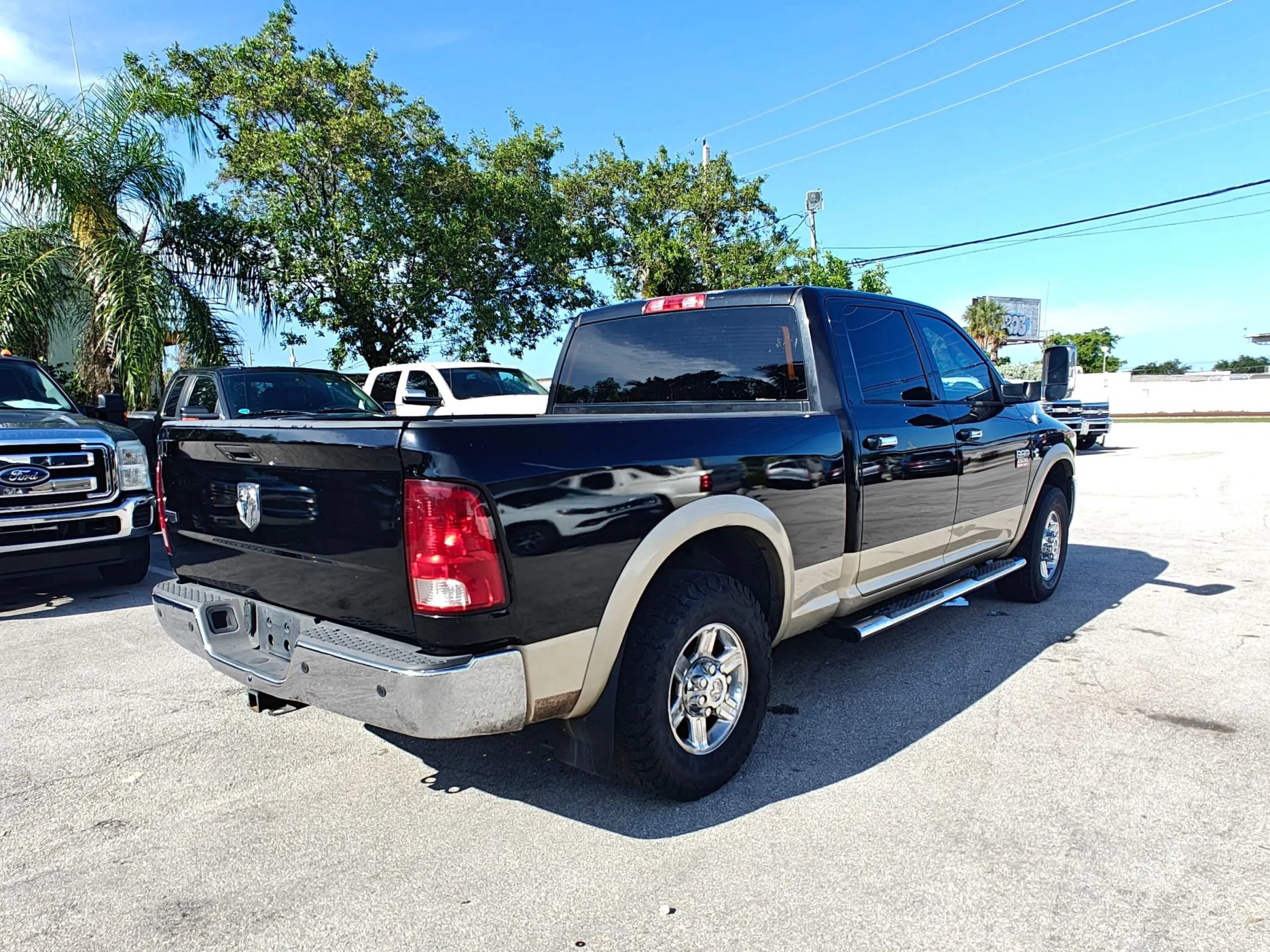 Used 2011 RAM 2500 Laramie RWD image 9