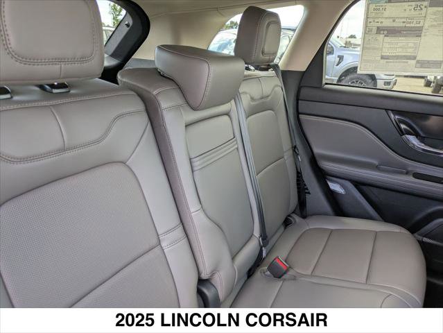 New 2025 Lincoln Corsair Reserve image 13