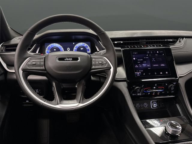 New 2025 Jeep Grand Cherokee L Altitude image 5