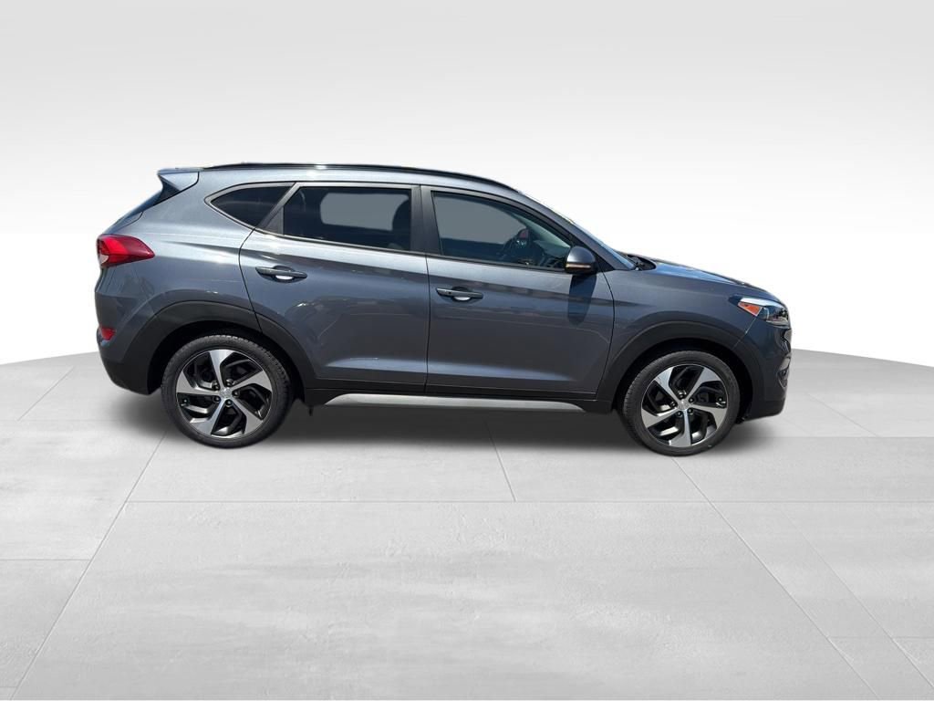 Used 2018 Hyundai Tucson Value AWD/4WD image 12