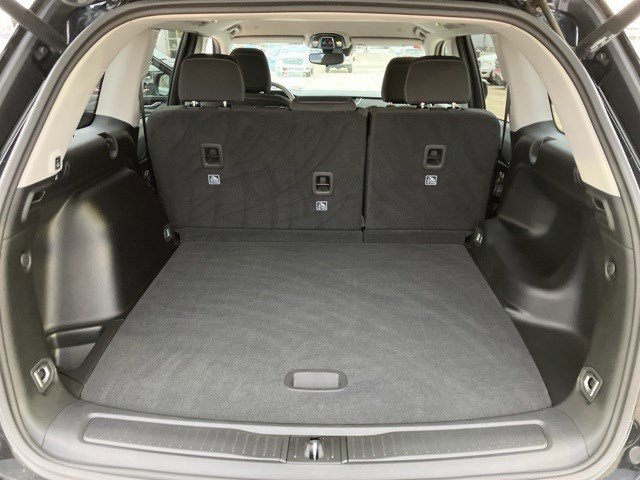 Certified 2023 Jeep Grand Cherokee Laredo w/ Luxury Tech Group I image 24