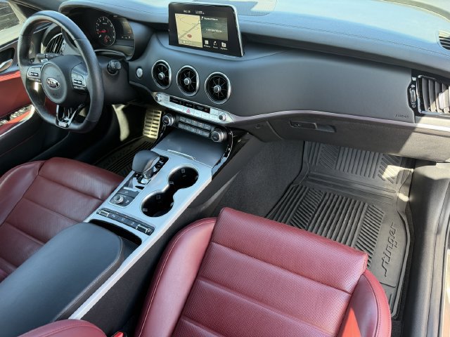 Used 2021 Kia Stinger GT2 RWD image 5
