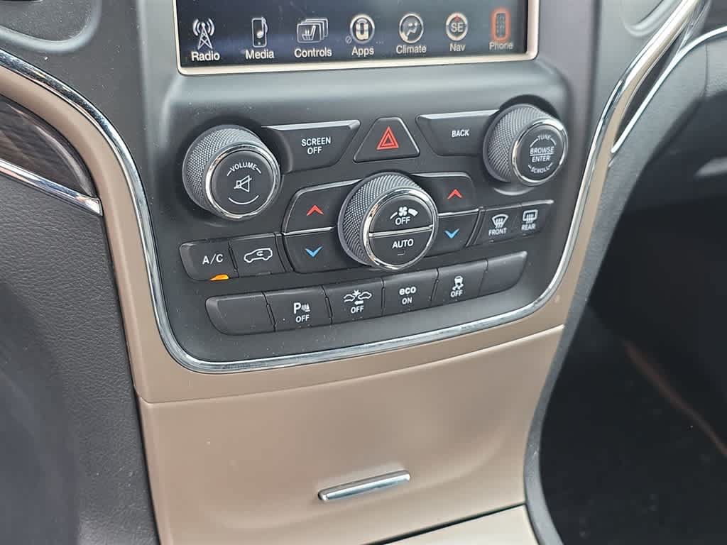 Used 2015 Jeep Grand Cherokee Overland w/ Advanced Technology Group AWD/4WD image 22