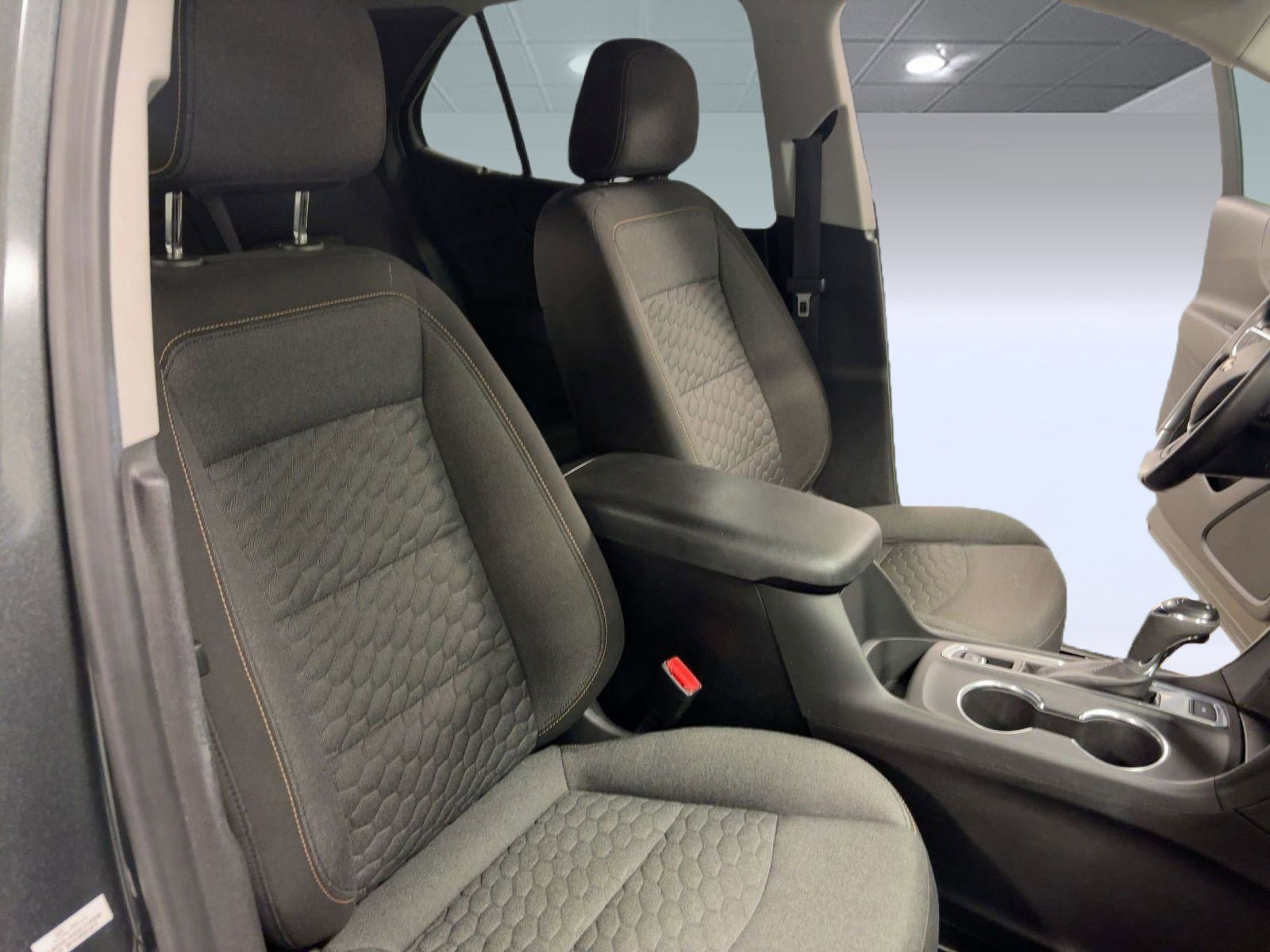 Used 2021 Chevrolet Equinox LT image 31